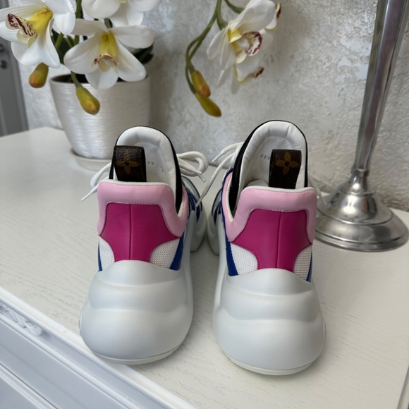 LOUIS VUITTON WOMEN'S LV ARCHLIGHT SNEAKER SIZE 40 AUTHENTIC❤️ - Picture 4 of 16